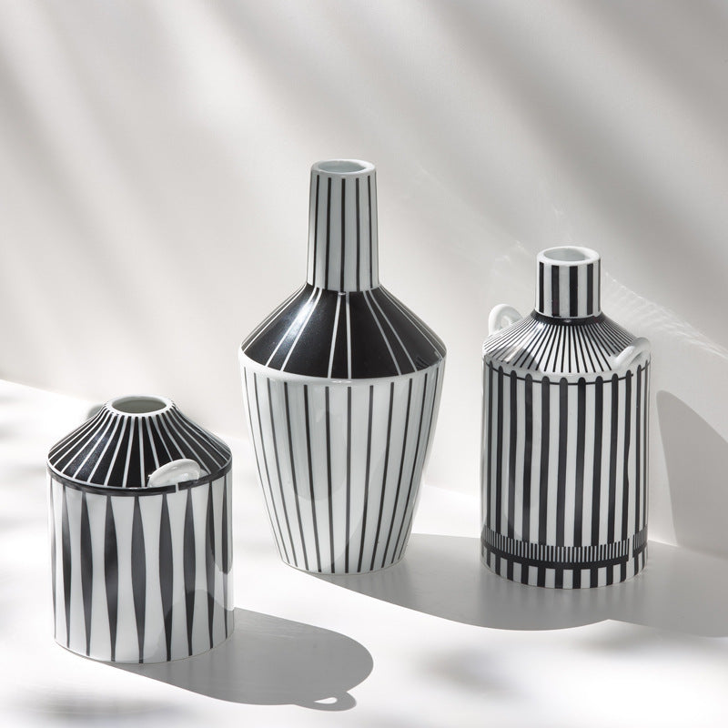Black And White Vase Decoration