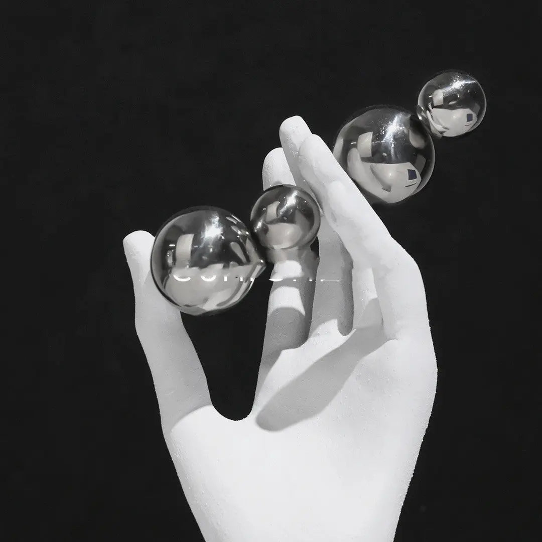 Light Luxury Creative Hand Shape Londecor