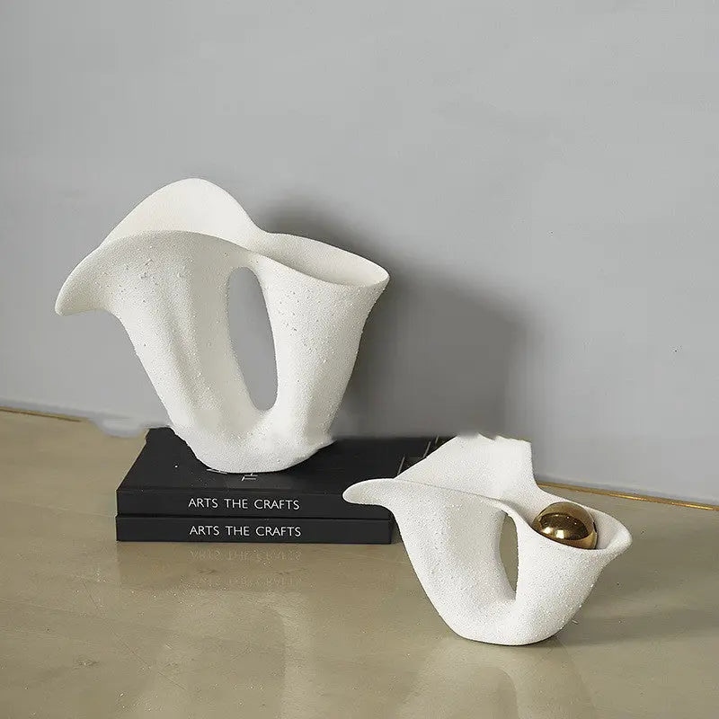 handcrafted White Vase Londecor