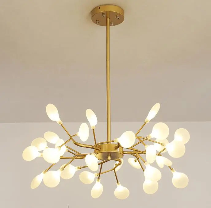 Intricate Golden Chandelier - Londecor