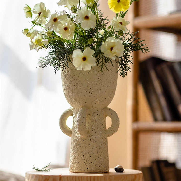 Vintage Tall Breathable Vase Londecor