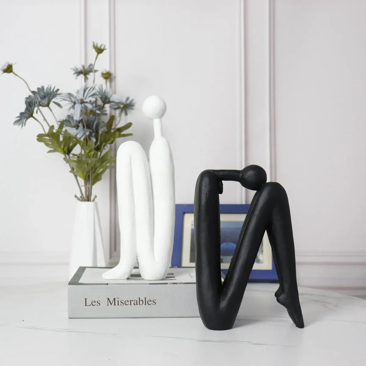 Simple Nordic Geometry Minimalist Abstract Character Ornaments Londecor