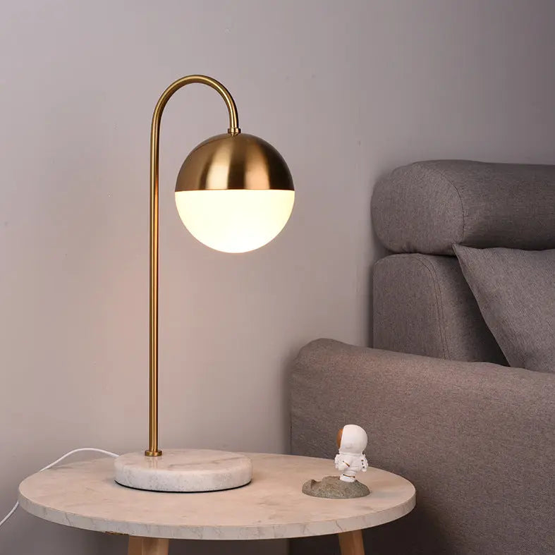Golden Table Lamp Londecor